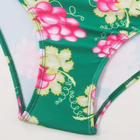 One Piece Swimsuit with coordinating Coverup - Picture 6 of 9